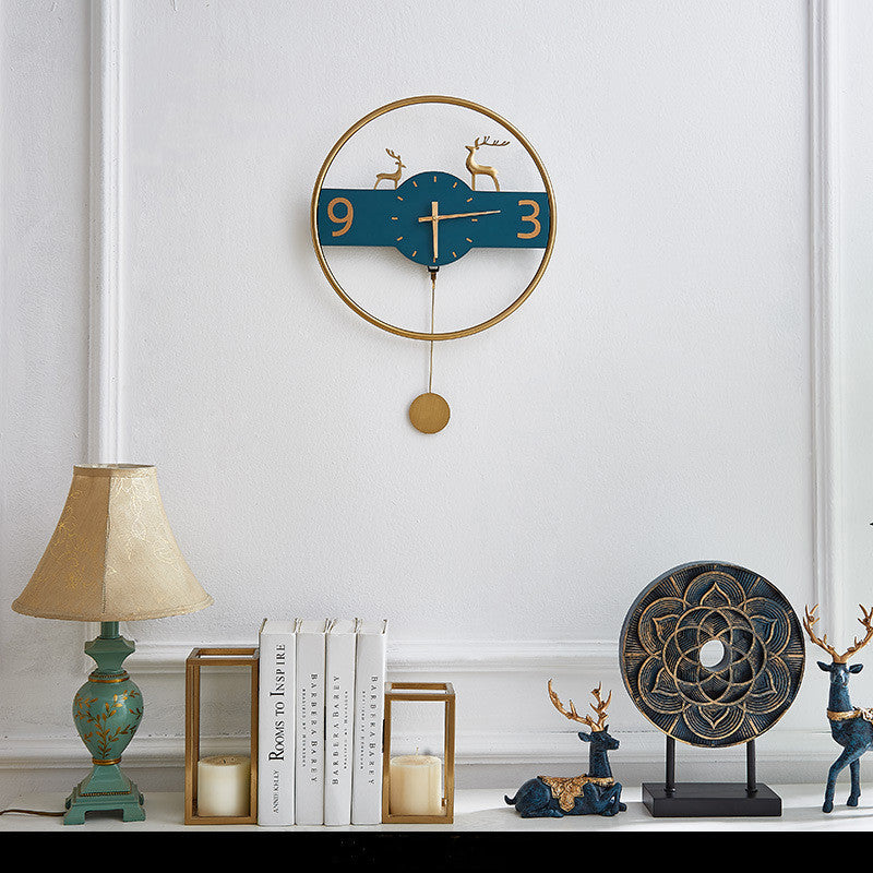 Horloge murale créative en laiton pour chambre à coucher, chambre d'amis, sans perforation, décoration d'horloge murale silencieuse