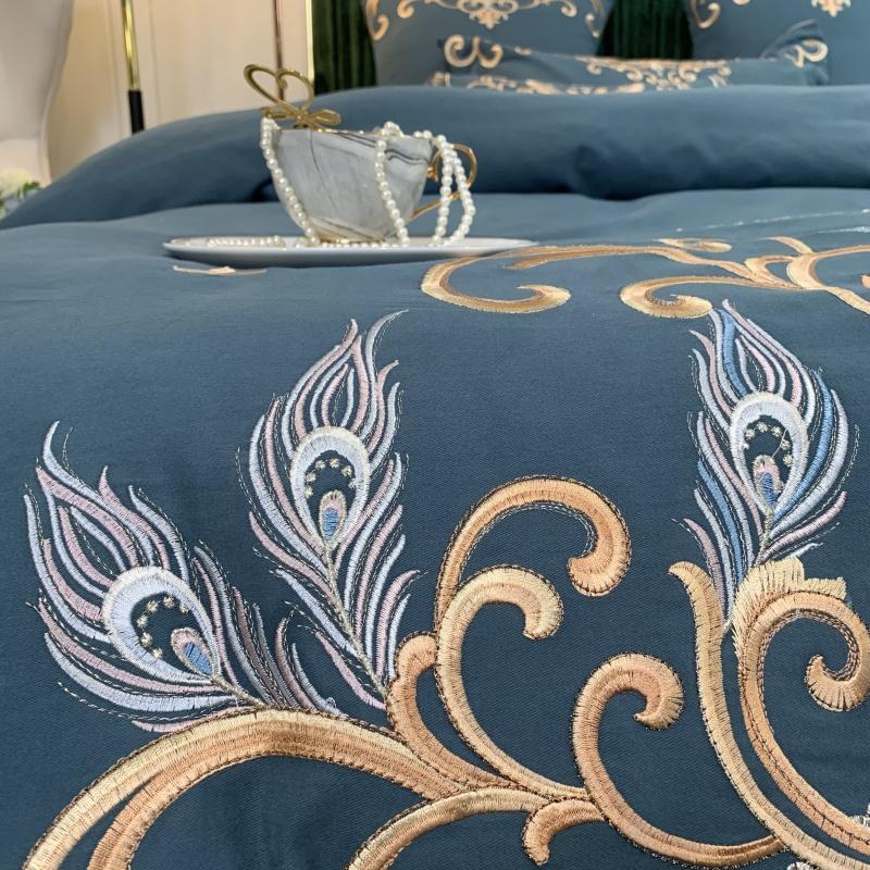 European-Style Luxury High-End Four-Piece Cotton Bed Linen And Silk Embroidery Quilt Cover