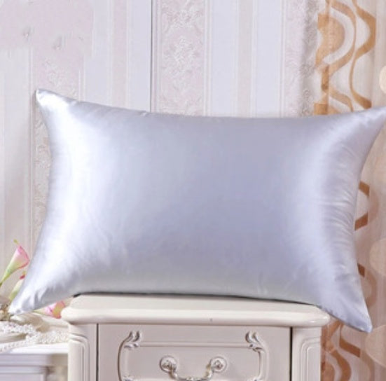 Double-sided silk pillowcase