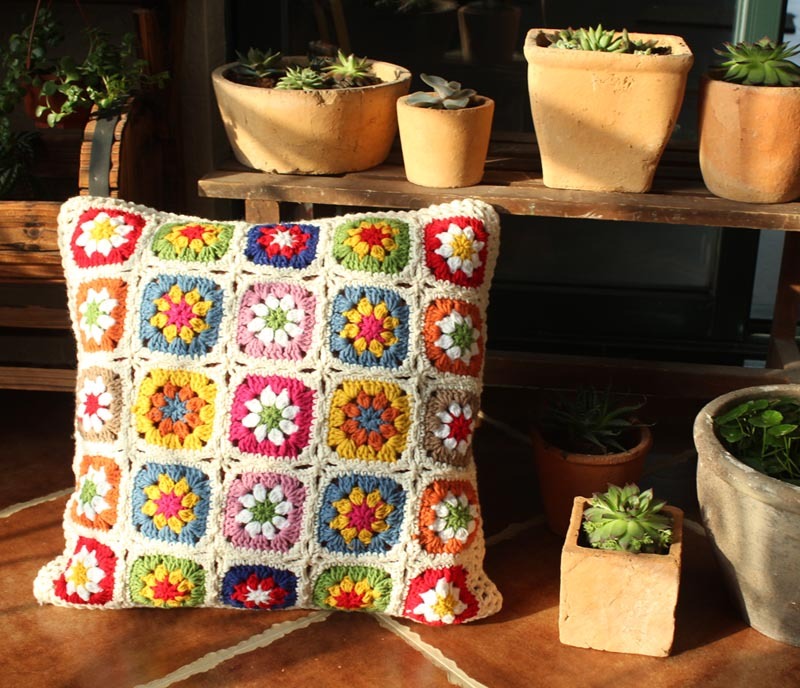 Handmade hand-crocheted flower Nordic country hug pillow