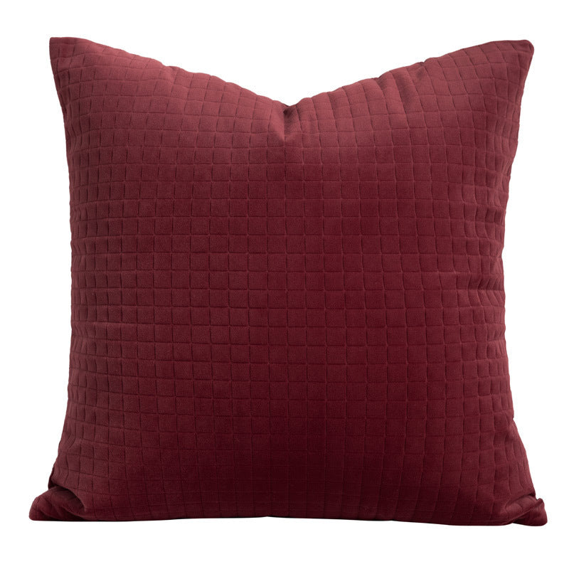 Combinación de almohadas y sofá rojo para sala de estar de lujo