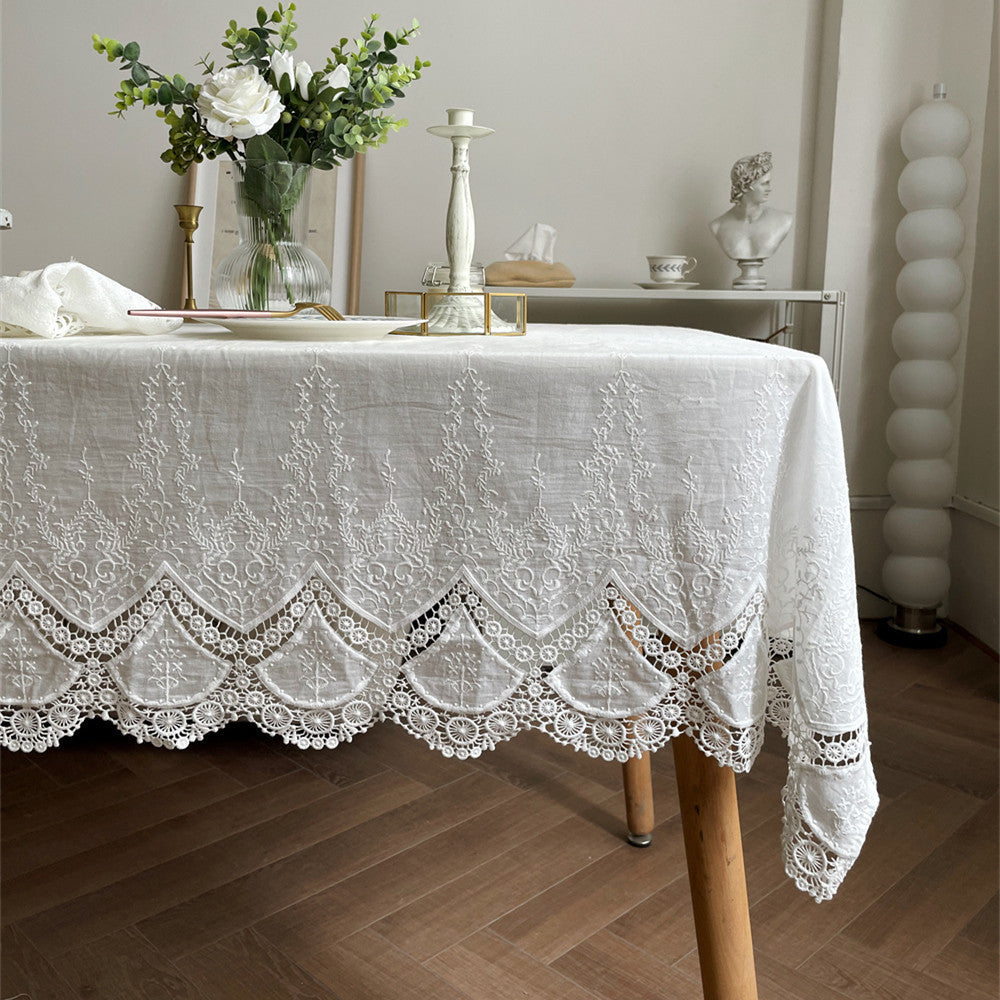 Nappe en dentelle à motif de queue de phénix blanc français