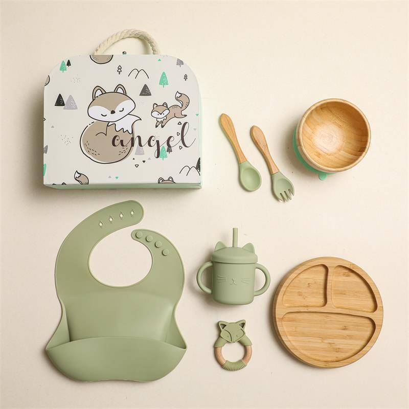 Vaisselle complémentaire pour bébé avec bavoir en silicone, assiette à dîner, paille, tasse, fourchette, cuillère