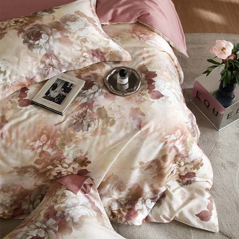 Juego de cama de cuatro piezas con estampado digital de tencel y flores