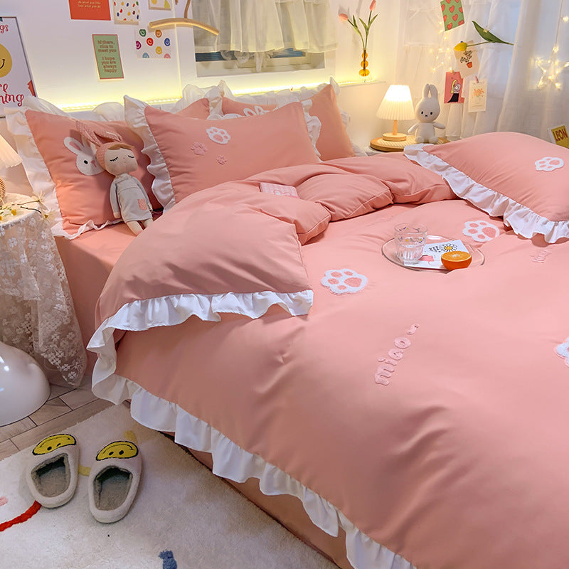 Juego de cama de cuatro piezas estilo princesa con corazones para niña