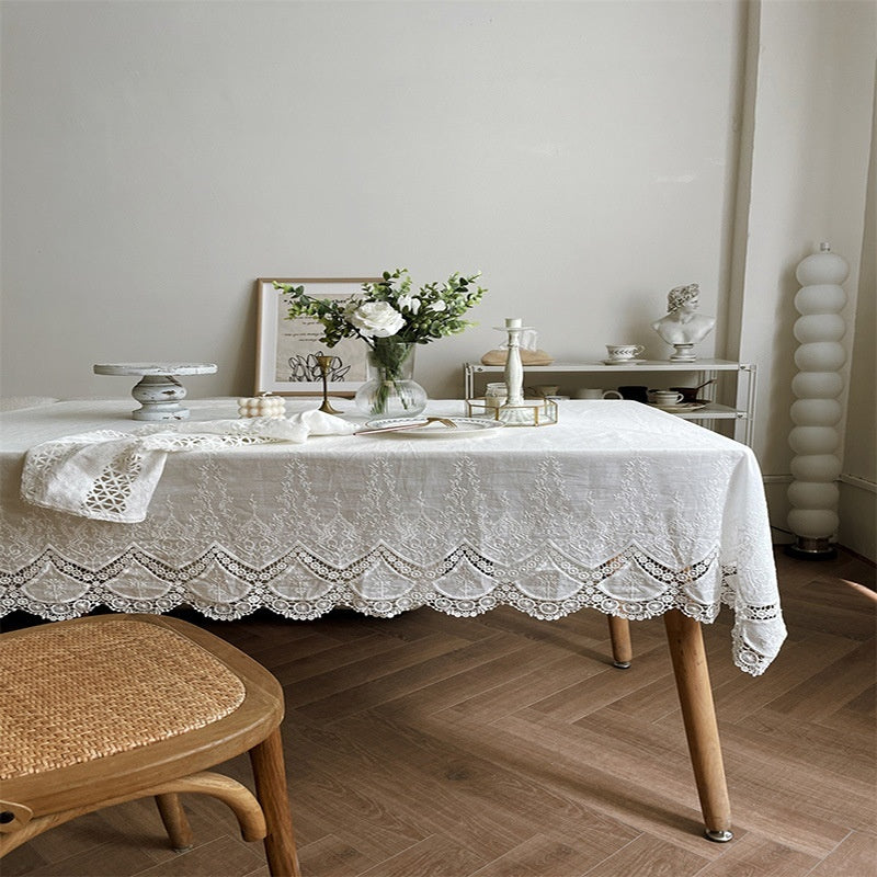 Nappe en dentelle à motif de queue de phénix blanc français