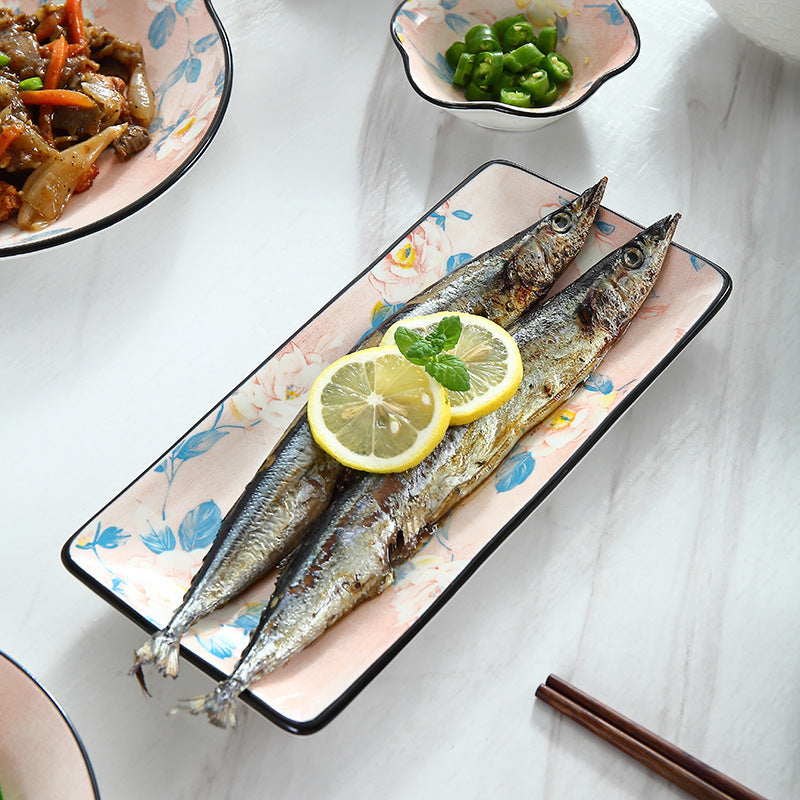 Une personne seule Deux personnes mangent des plats et des plats de style japonais de célébrités sur le net