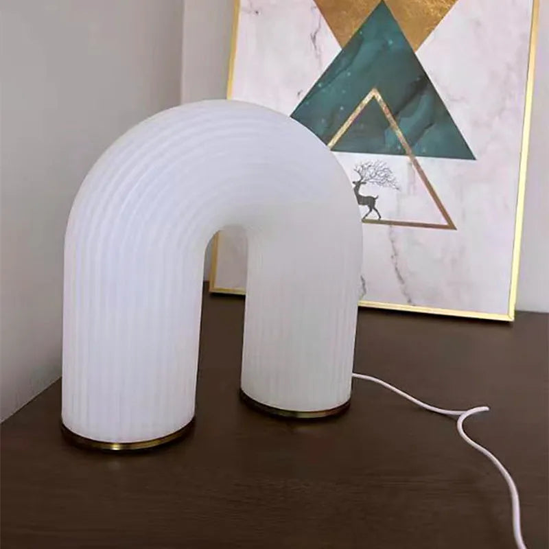 Lampe de chevet simple et créative en forme d'arc en U pour décoration de bureau, luminaire décoratif d'intérieur, idéal pour une chambre à coucher, une table de chevet, une étude ou une atmosphère