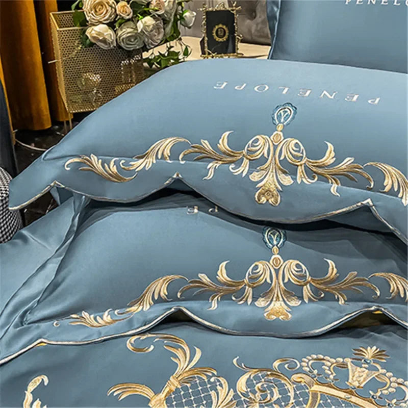 Parure de lit de style européen avec housse de couette double en satin et broderie royale dorée de luxe, draps et taies d'oreiller en pur coton