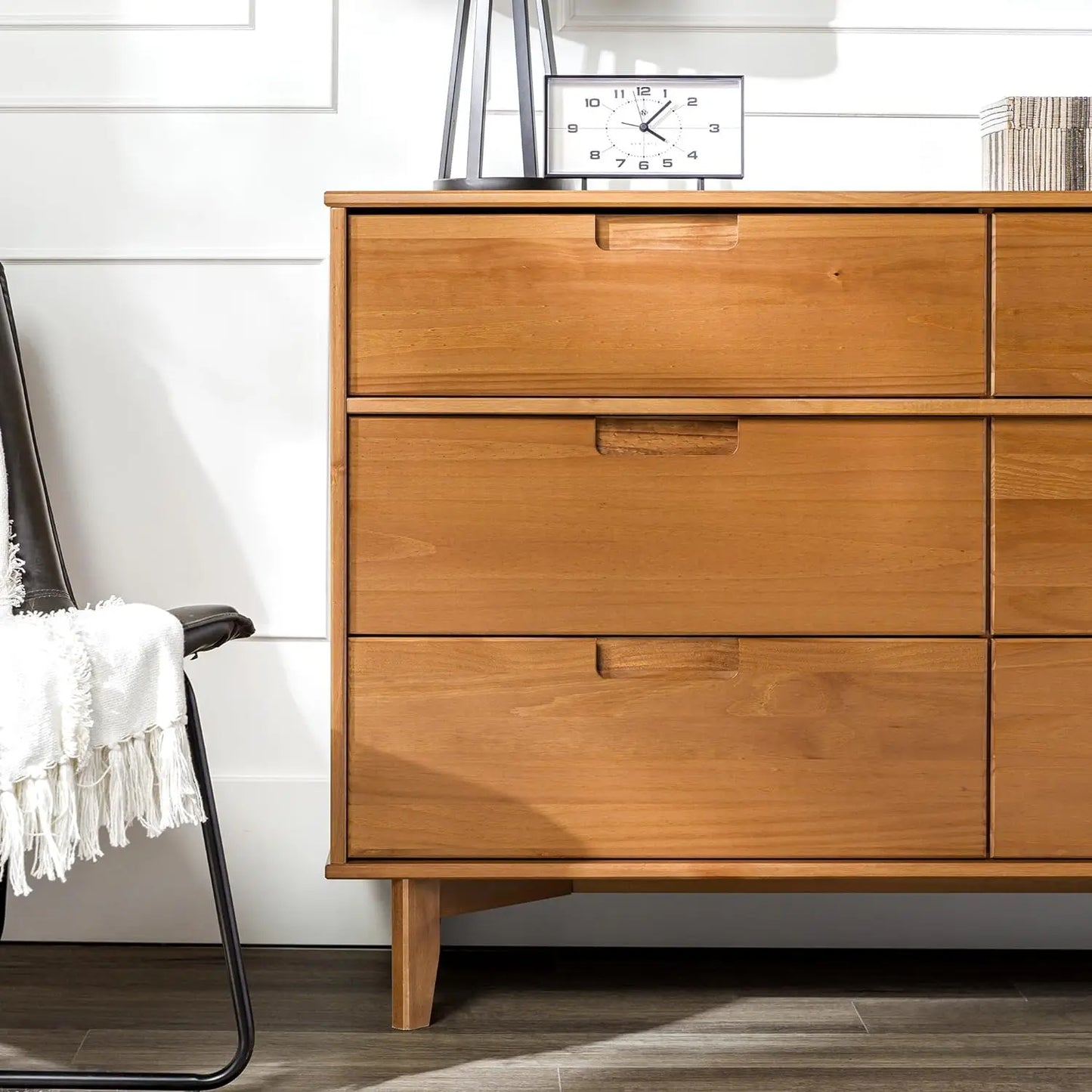 Commode en bois à poignée rainurée moderne du milieu du siècle, rangement de chambre à coucher, tiroir, organisateur de placard, couloir, 6 tiroirs