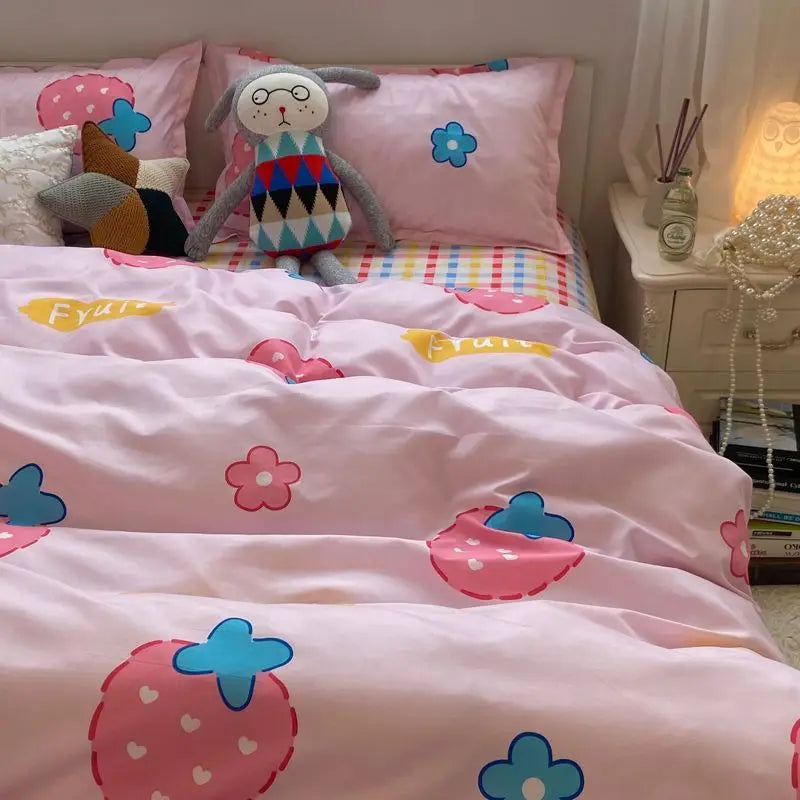 Parure de lit à motif de fraises roses, jolie housse de couette, drap plat avec taies d'oreiller, linge de lit double et complet pour enfants et filles