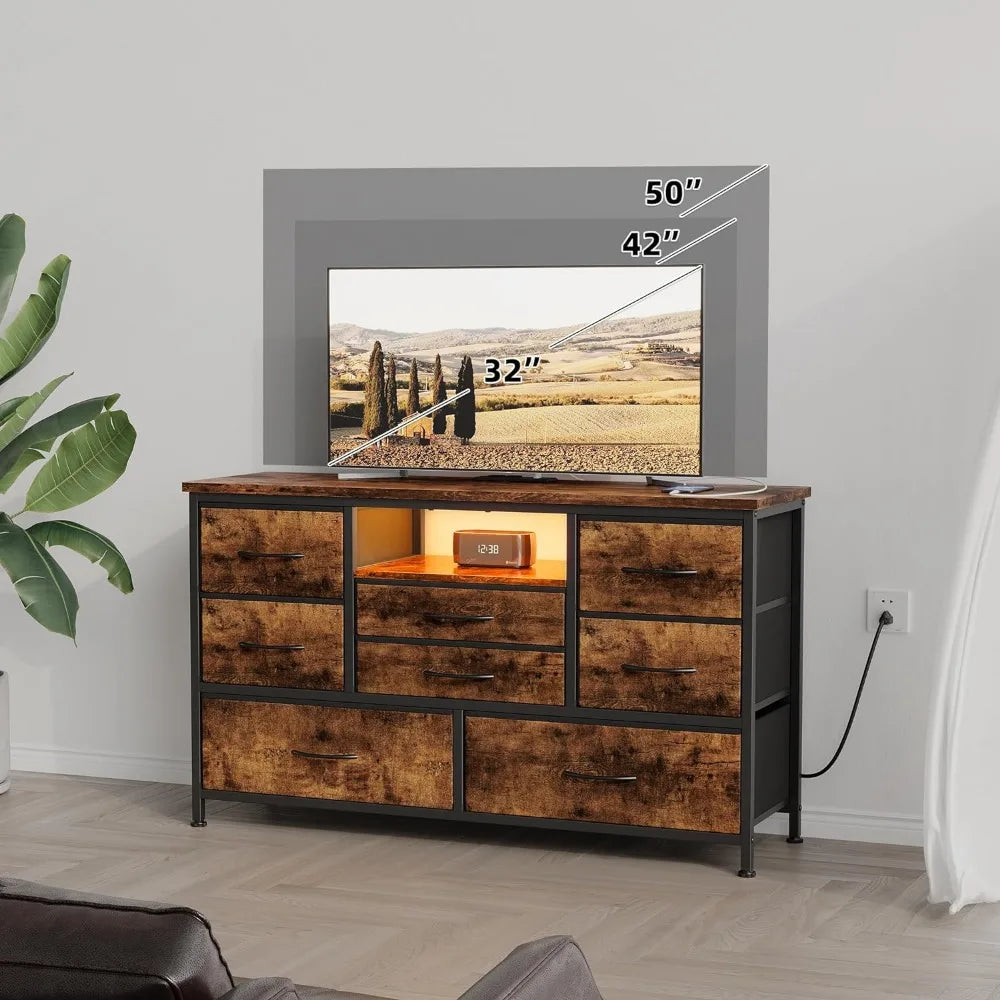 Meuble TV 8 tiroirs avec prise de courant et LED pour téléviseur 55'', commode longue pour chambre à coucher avec 8 tiroirs profonds, table console large