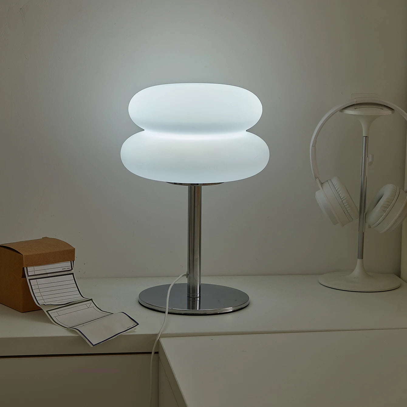 Bauhaus retro table lamp bedroom bedside living room Nordic mushroom lamp 9-level brightness dimming ambient light