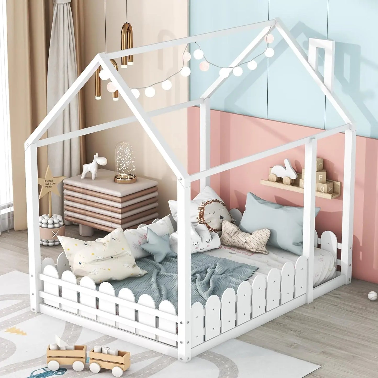 Lit de maison pleine grandeur pour enfants, lit Montessori pleine grandeur avec cadre de lit en bois en forme de clôture pour tout-petits, pour filles et garçons