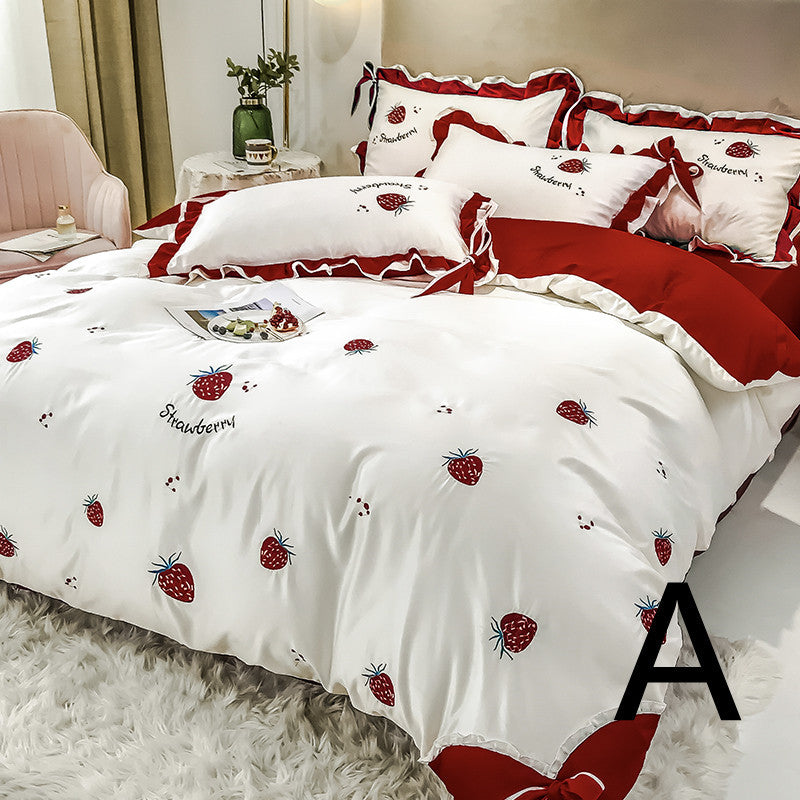 Juego de cama de algodón de cuatro piezas con bordado de fresas, funda de edredón de seda