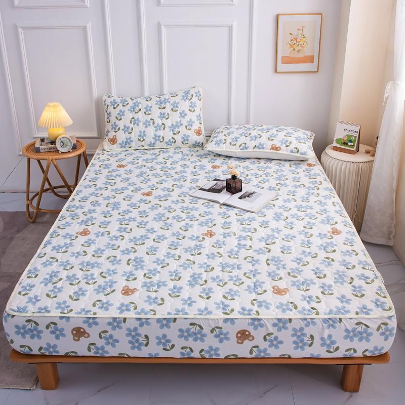 Cotton Covered Anti Slip Cartoon Bedspread