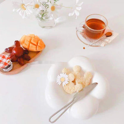 Assiette à dessert en forme de nuage avec gâteau en forme de cœur pour fille amoureuse