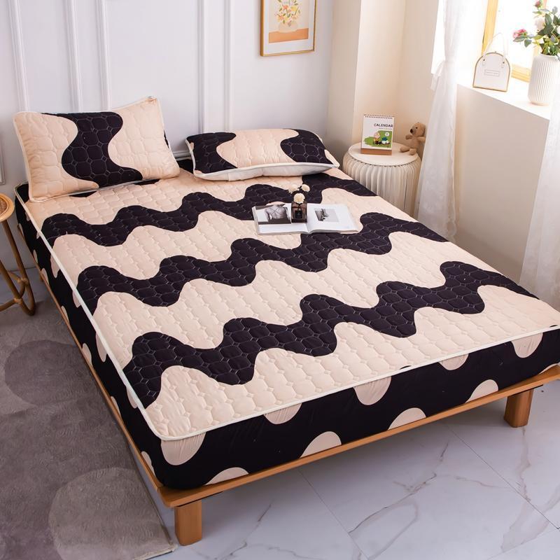 Cotton Covered Anti Slip Cartoon Bedspread