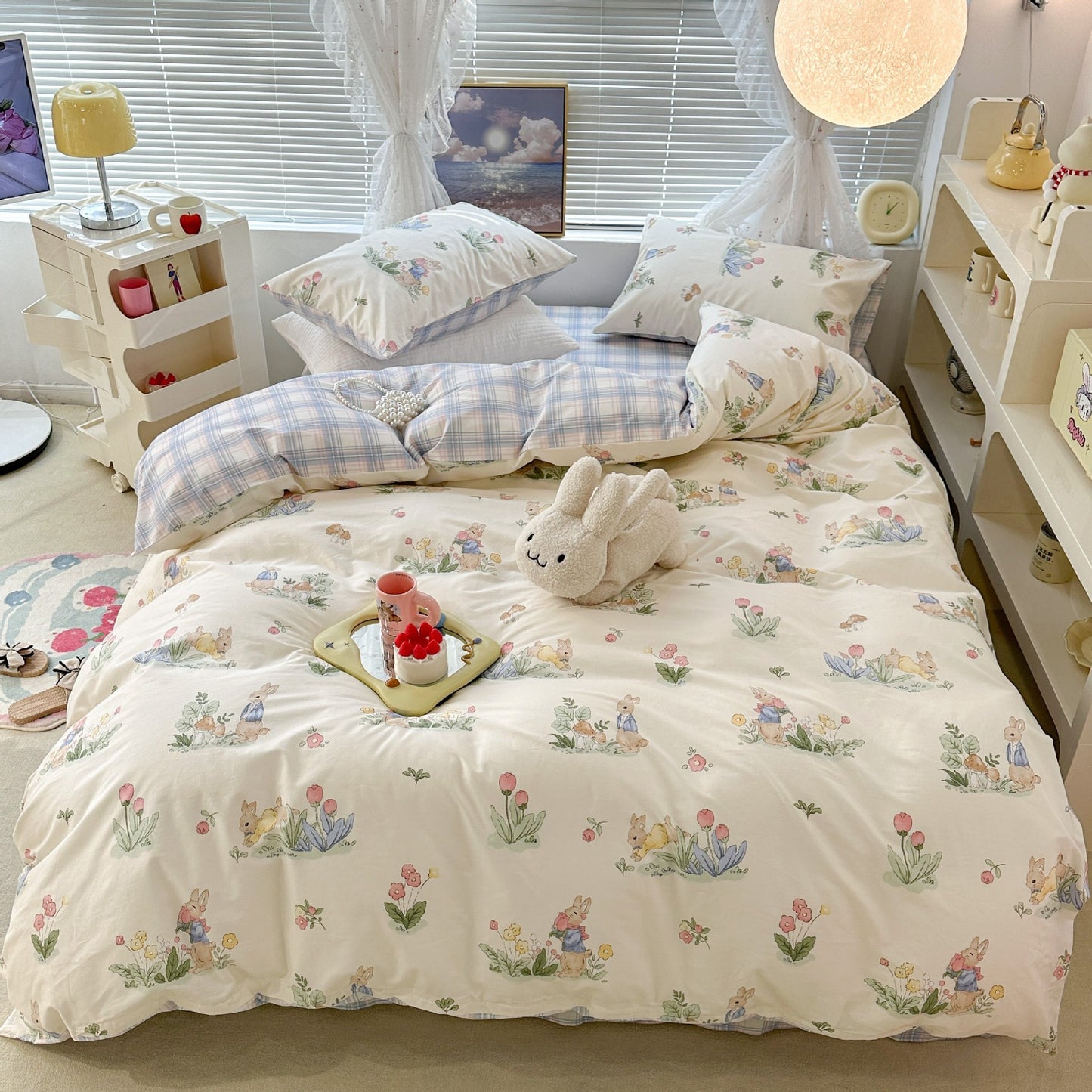 Ensemble de quatre pièces en coton à motif de lapin floral mignon Ensemble de trois pièces en coton pastoral avec housse de couette et drap de lit